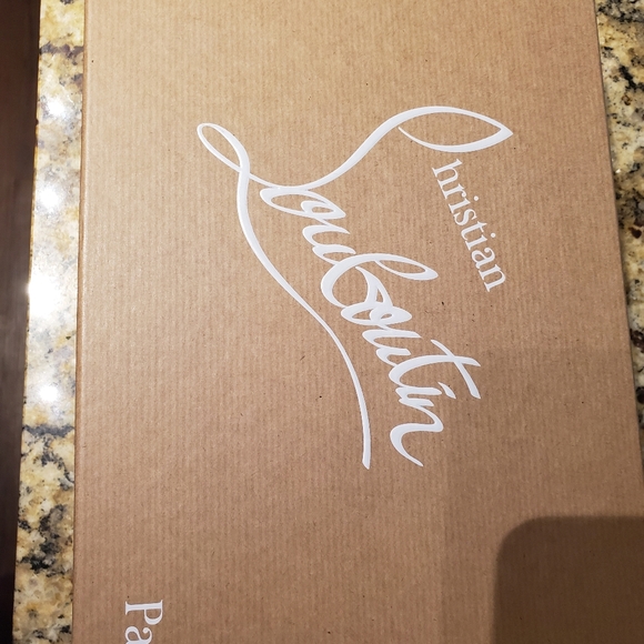 Loubitons - Picture 1 of 5